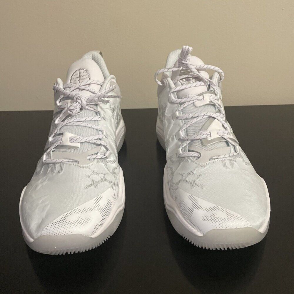 Size 18 - New Balance Two WXY V3 White Grey Men’s Basketball Sneakers Authentic - Picture 7 of 17